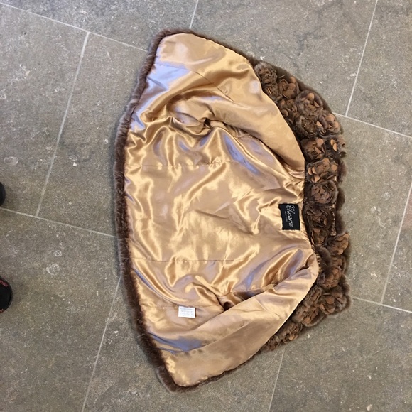 Cropped fur Shrug - Picture 3 of 5